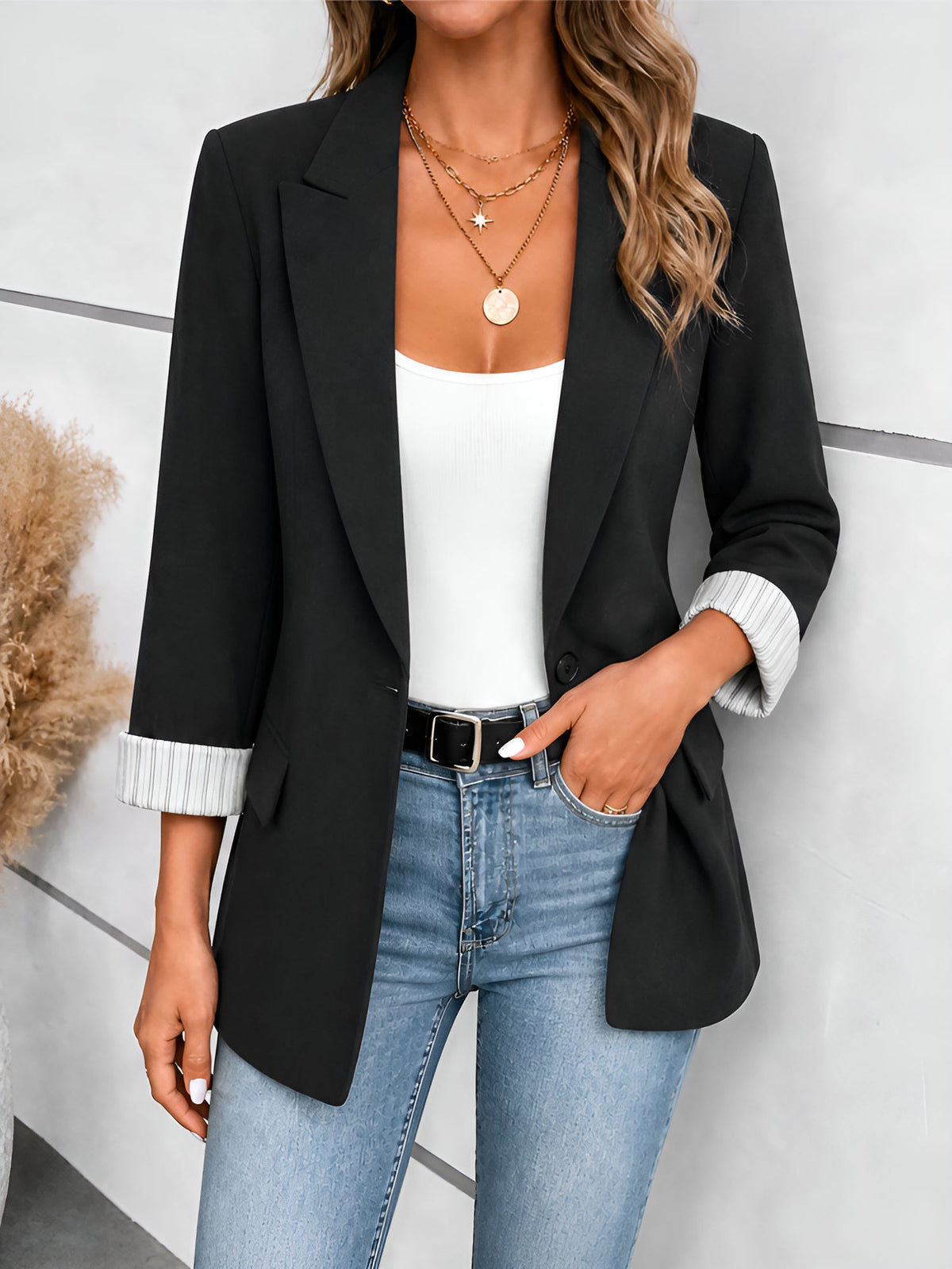 Womens Notched Lapel Blazer